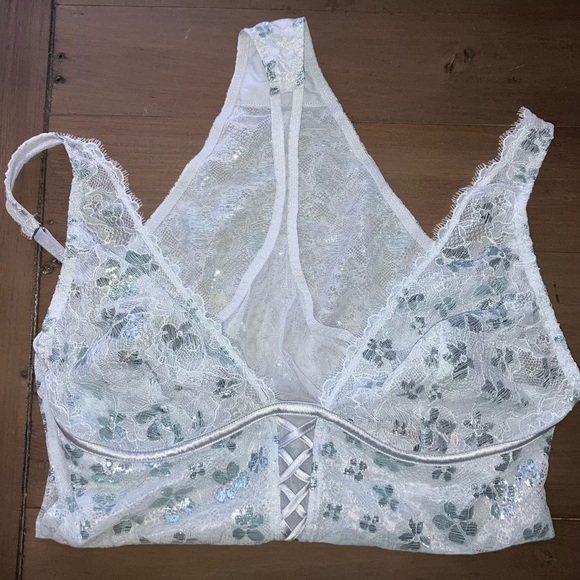 Victoria's Secret XL Light Blue Lace Teddy Bodysuit - Picture 4 of 10